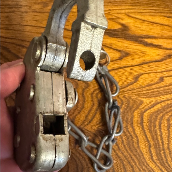 VTG Adlake Pennsylvania Central Railroad (PCRR) Padlock with Chain and Key - Picture 8 of 8